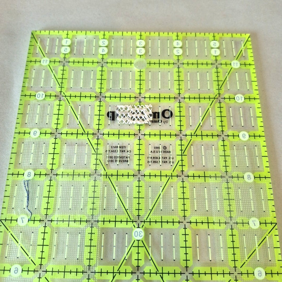 Omnigrip by Non-Slip Ruler 6" x 12" Neon Green Rectangular Sewing Quilting - Picture 6 of 10